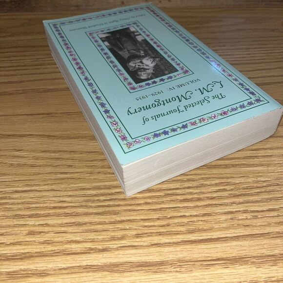 The Selected Journals of L.M. Montgomery, Volume IV: 1929-1935 by Mary Rubio - Picture 2 of 4